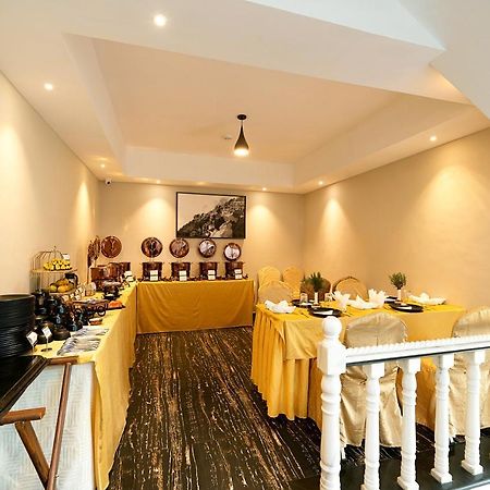 Hotel Ellbee Mussoorie Hills Esterno foto