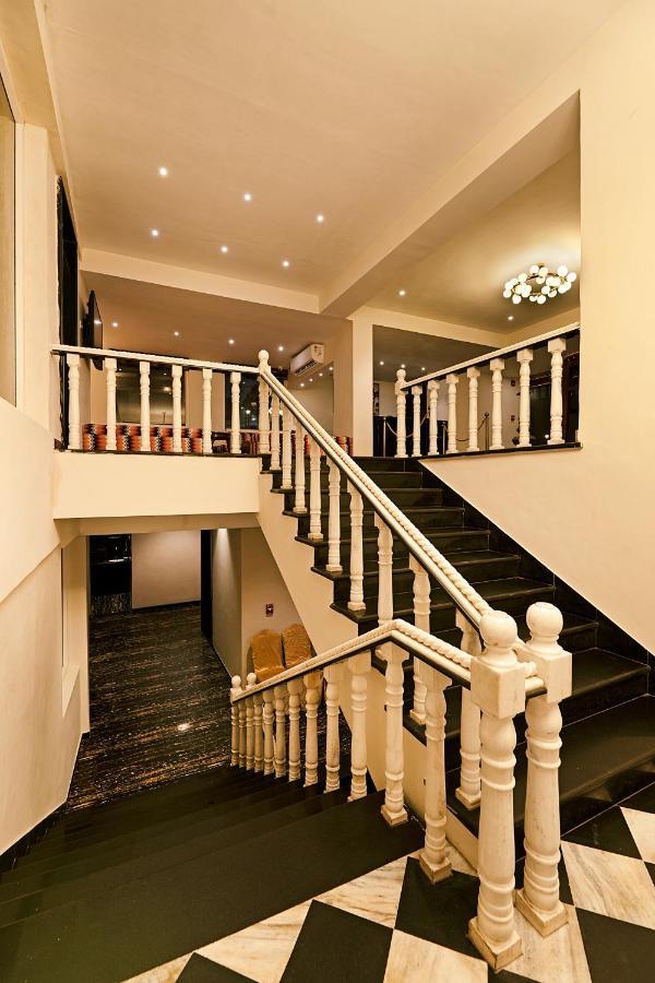Hotel Ellbee Mussoorie Hills Esterno foto