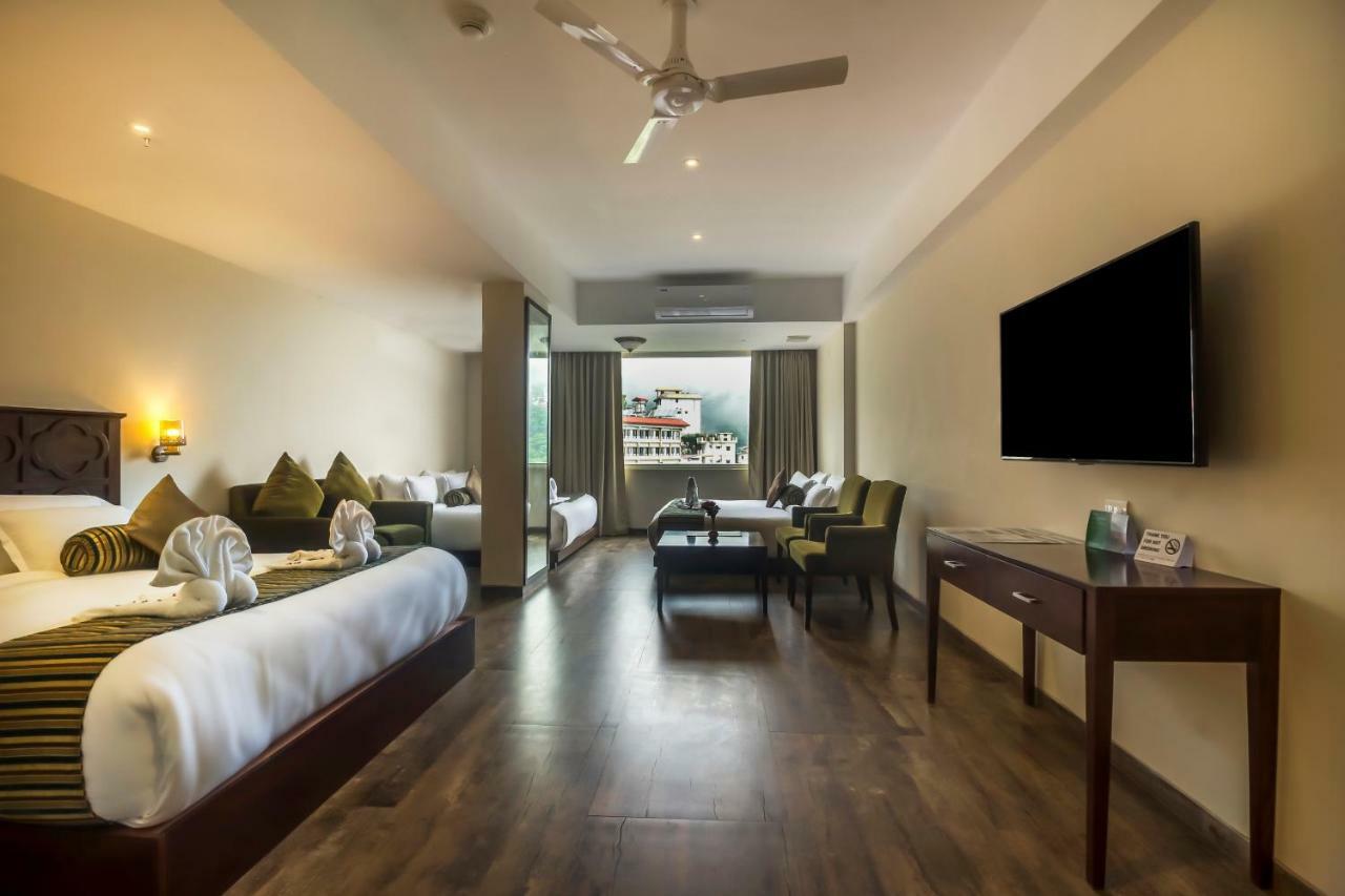 Hotel Ellbee Mussoorie Hills Esterno foto