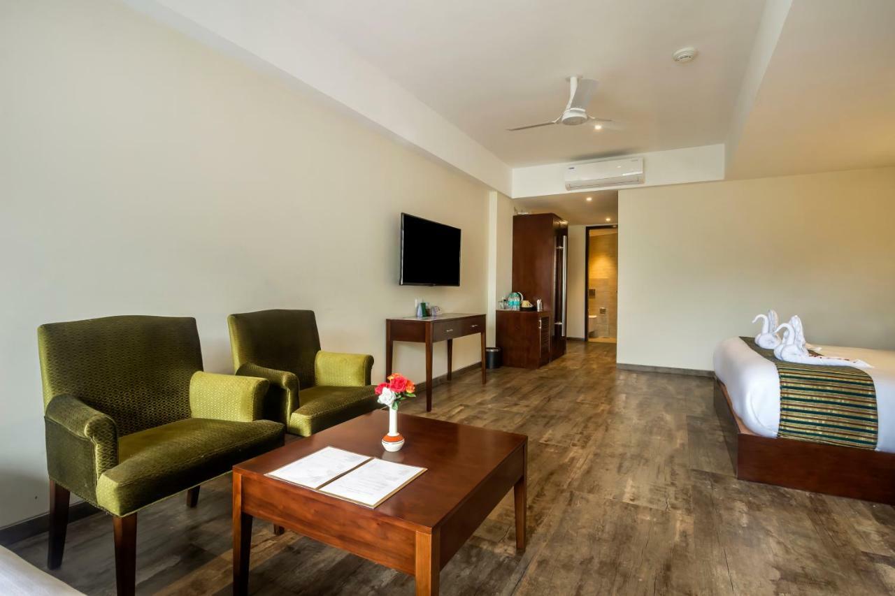 Hotel Ellbee Mussoorie Hills Esterno foto
