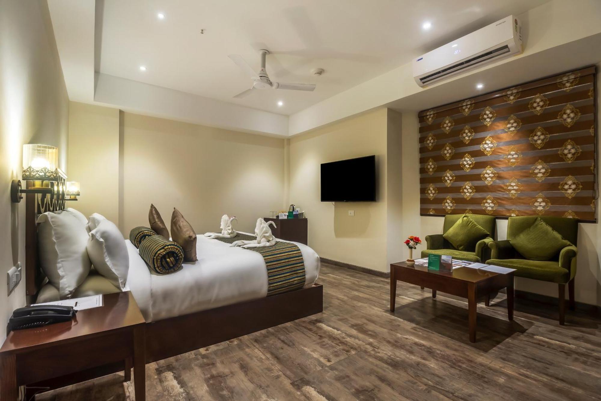 Hotel Ellbee Mussoorie Hills Esterno foto